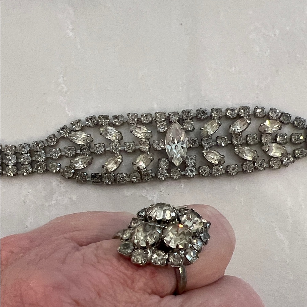1950s Silver-Tone Crystal Statement Bracelet- Cluster RingSparkling Clear Stones